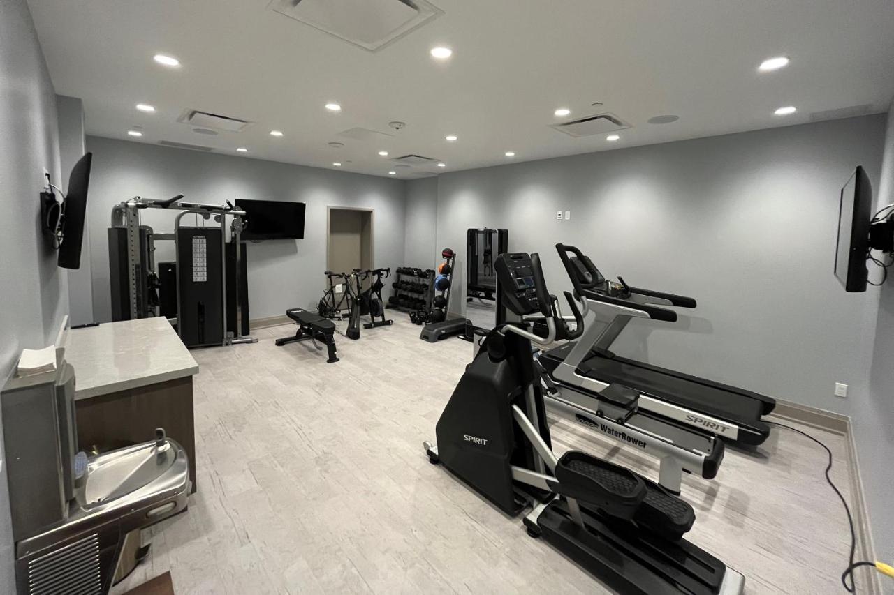 124 On Queen Hotel & Spa Niagara-on-the-Lake Екстериор снимка The gym at the 2019 World Championships