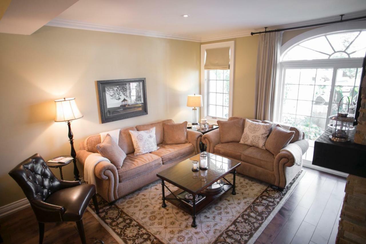 124 On Queen Hotel & Spa Niagara-on-the-Lake Екстериор снимка A living room